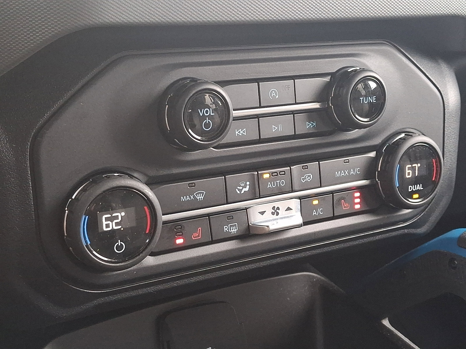 Used 2023 Ford Bronco Black Diamond image 15