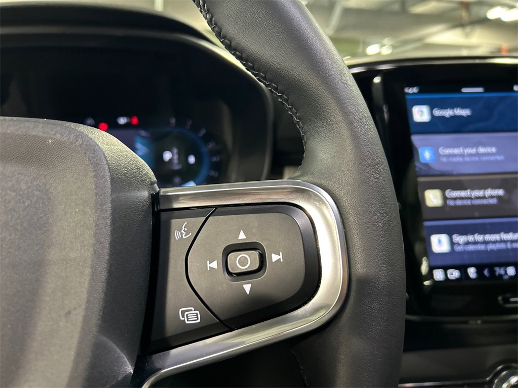 Certified 2024 Volvo XC40 B5 Plus w/ Protection Package Premier image 14