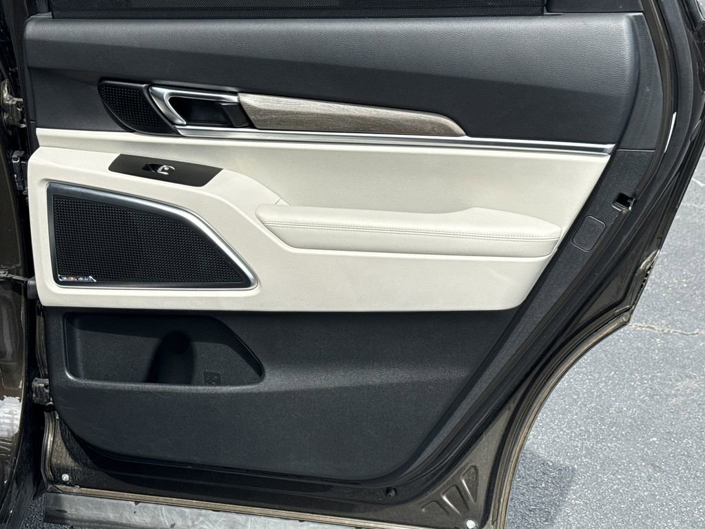 Used 2022 Kia Telluride SX image 16