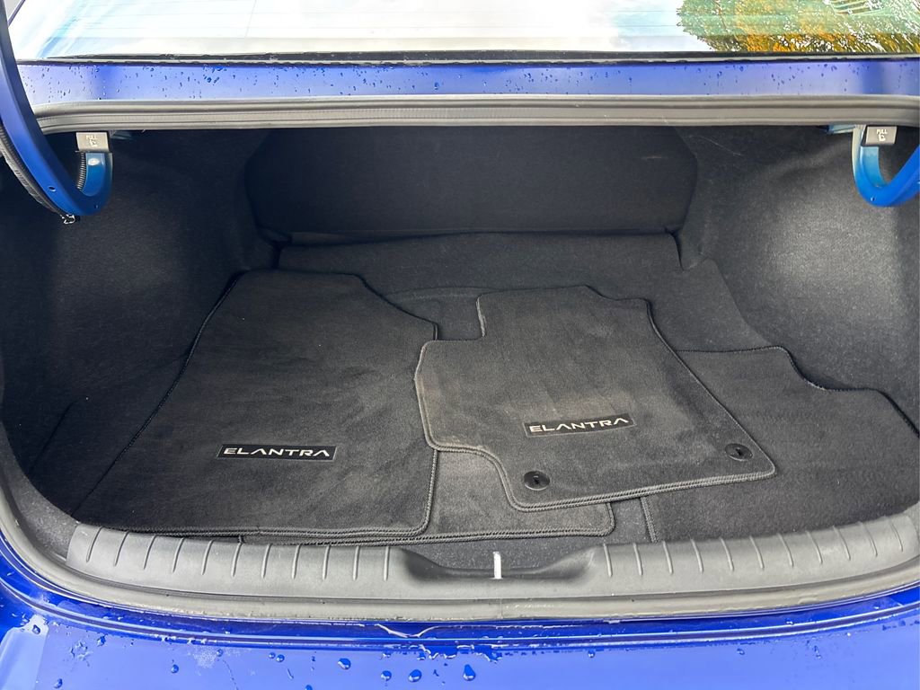 Used 2023 Hyundai Elantra SEL w/ Convenience Package image 11