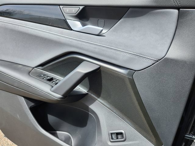 New 2026 Volkswagen Tiguan SE R-Line AWD/4WD image 21