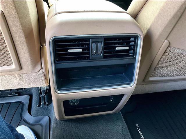 Used 2020 Porsche Cayenne image 24