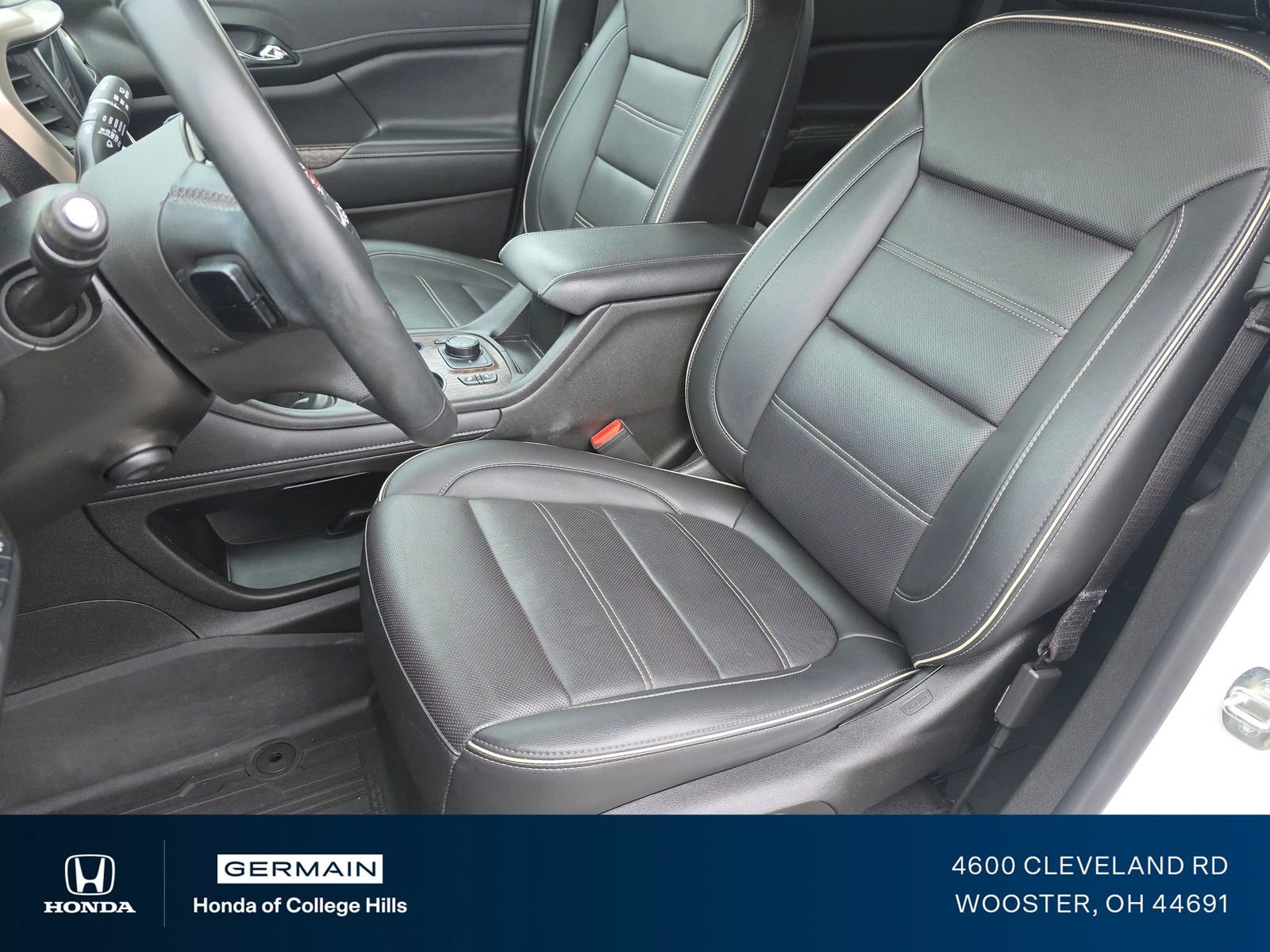 Used 2023 GMC Acadia Denali w/ Denali Technology Package image 24