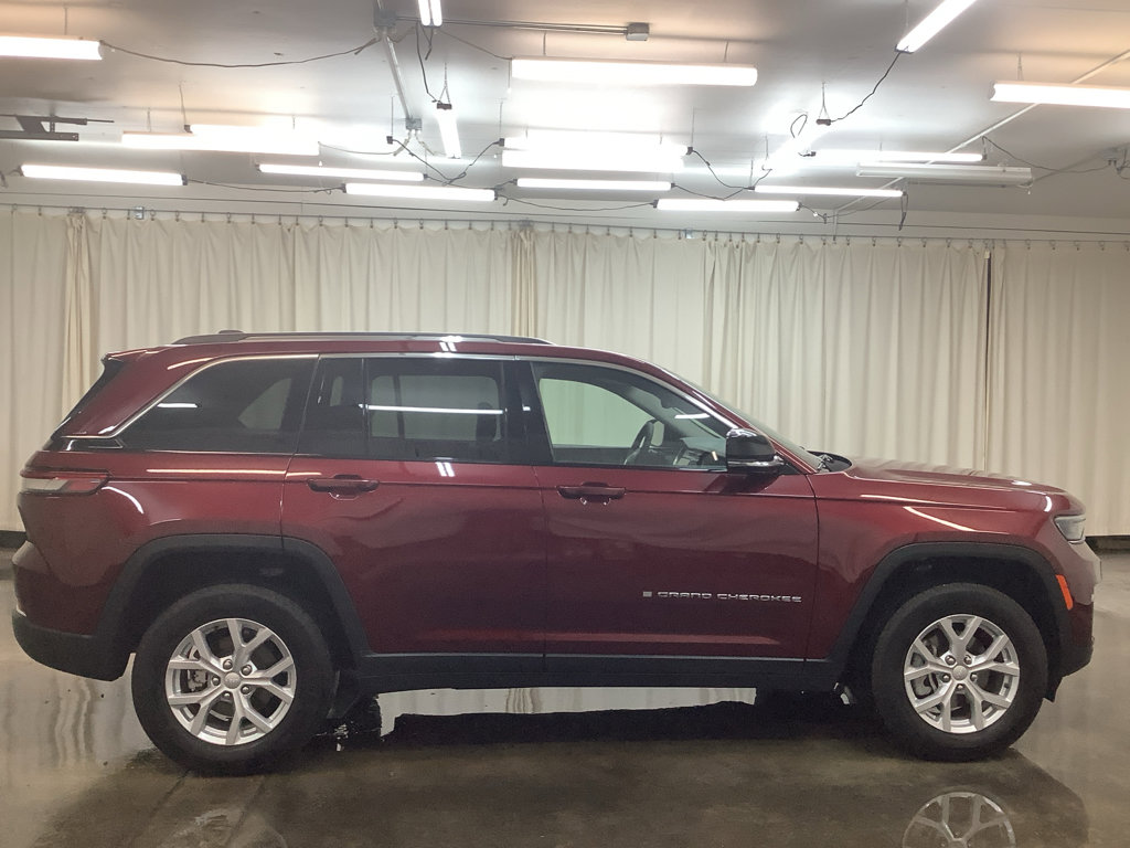 Used 2023 Jeep Grand Cherokee Limited image 5