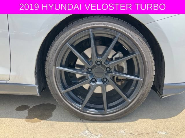 Used 2019 Hyundai Veloster Turbo FWD image 11