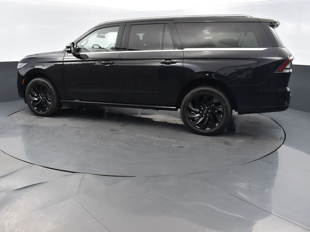 New 2026 Lincoln Navigator L Black Label image 2