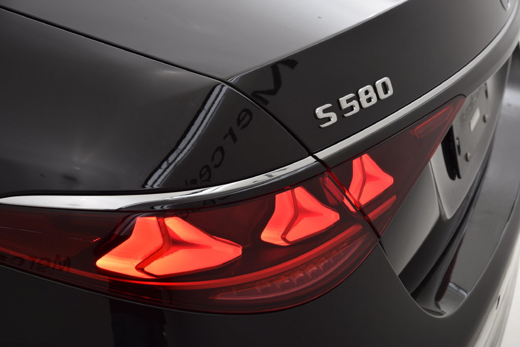New 2027 Mercedes-Benz S 580 4MATIC Sedan image 13