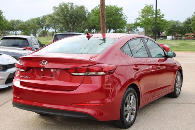 Used 2017 Hyundai Elantra SE FWD image 3