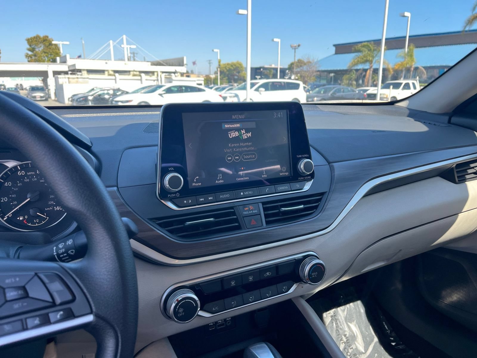 Used 2025 Nissan Altima 2.5 SV FWD image 17