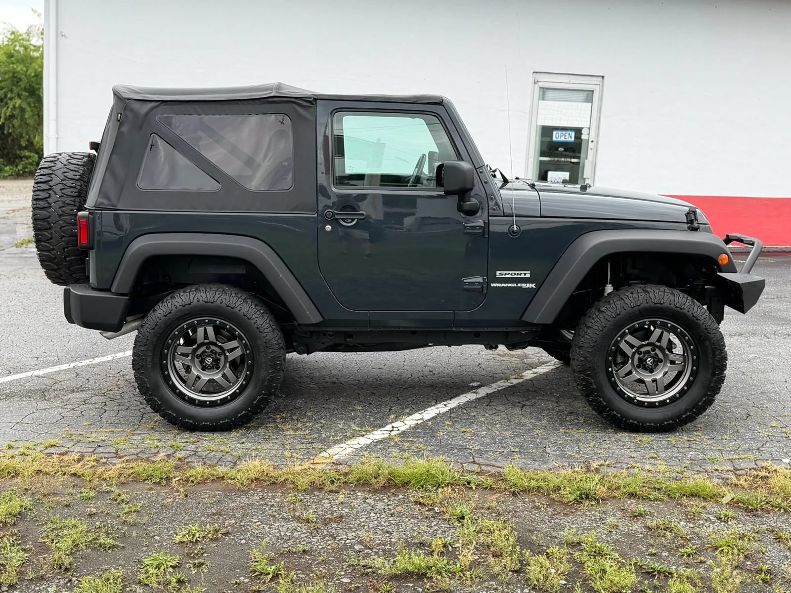Used 2018 Jeep Wrangler Sport AWD/4WD image 4