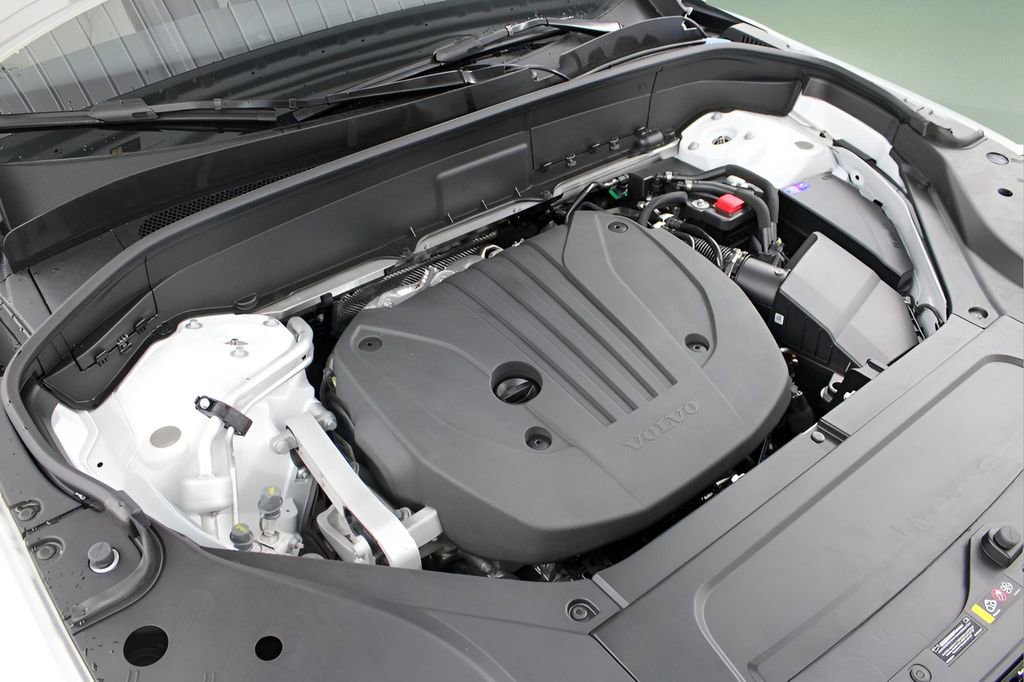 New 2026 Volvo XC90 B5 Core w/ Protection Package Premier image 32