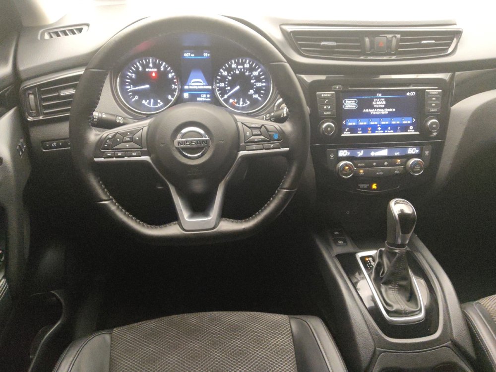 Used 2022 Nissan Rogue Sport SV w/ Technology Package image 22