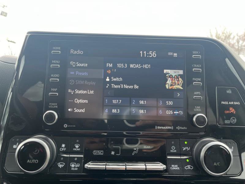 Used 2021 Toyota Highlander XLE image 14