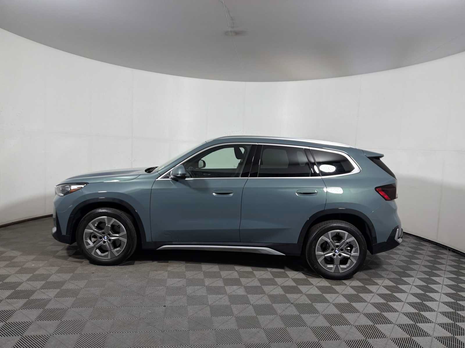 Used 2026 BMW X1 xDrive28i w/ Convenience Package AWD/4WD image 4