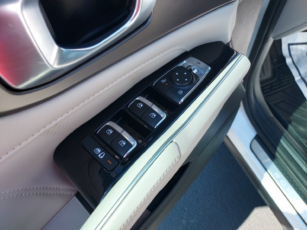 Used 2025 Kia Sorento SX FWD image 13