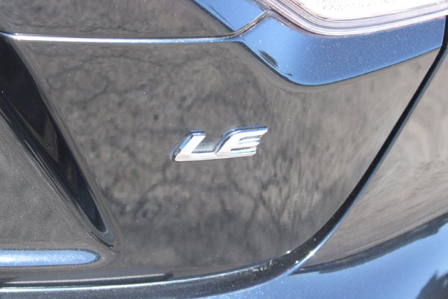 Used 2023 Toyota Corolla LE w/ Carpet Mat Package (TMS) FWD image 10