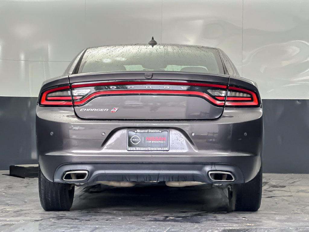 Used 2022 Dodge Charger SXT AWD/4WD image 4