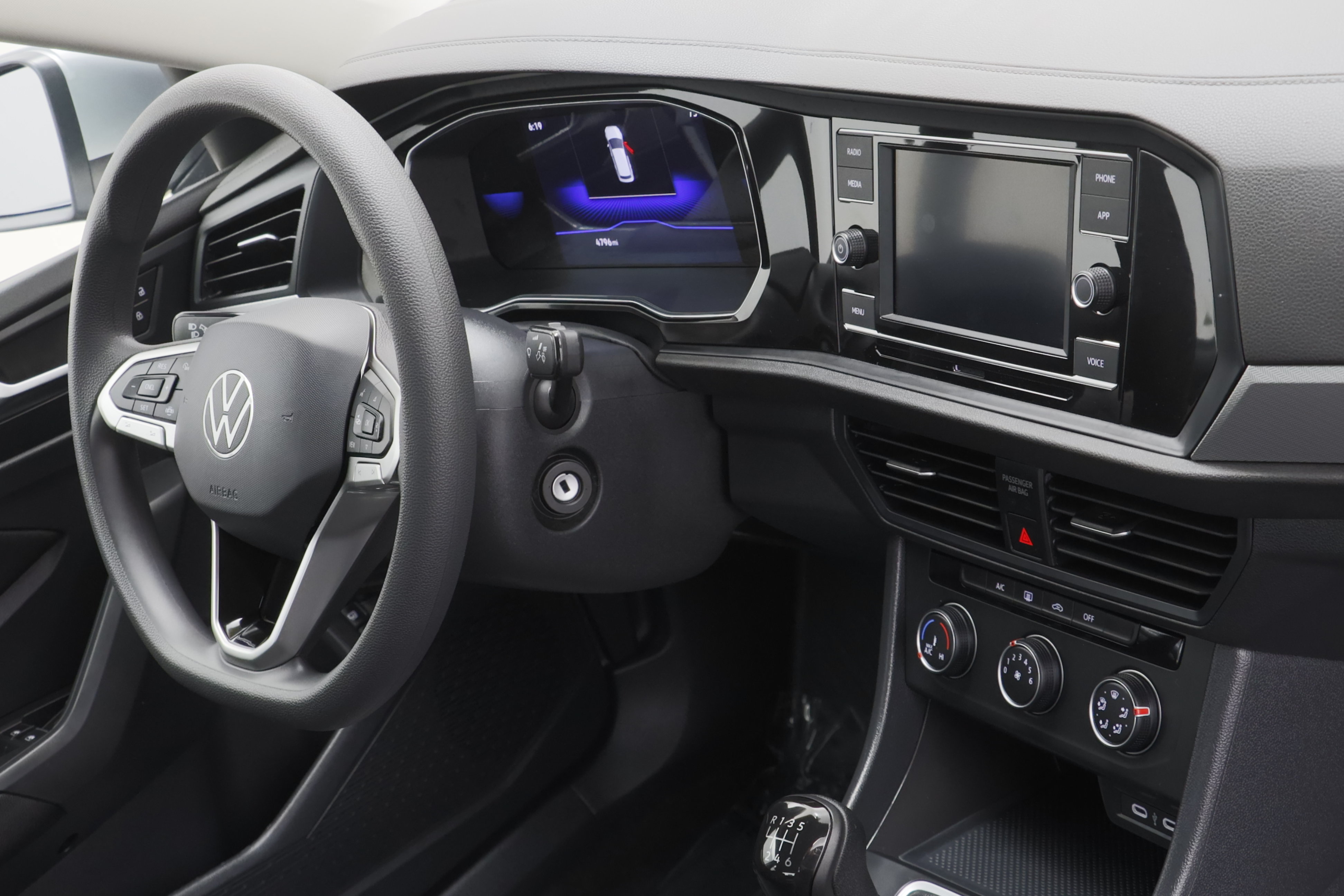 Certified 2023 Volkswagen Jetta S FWD image 25