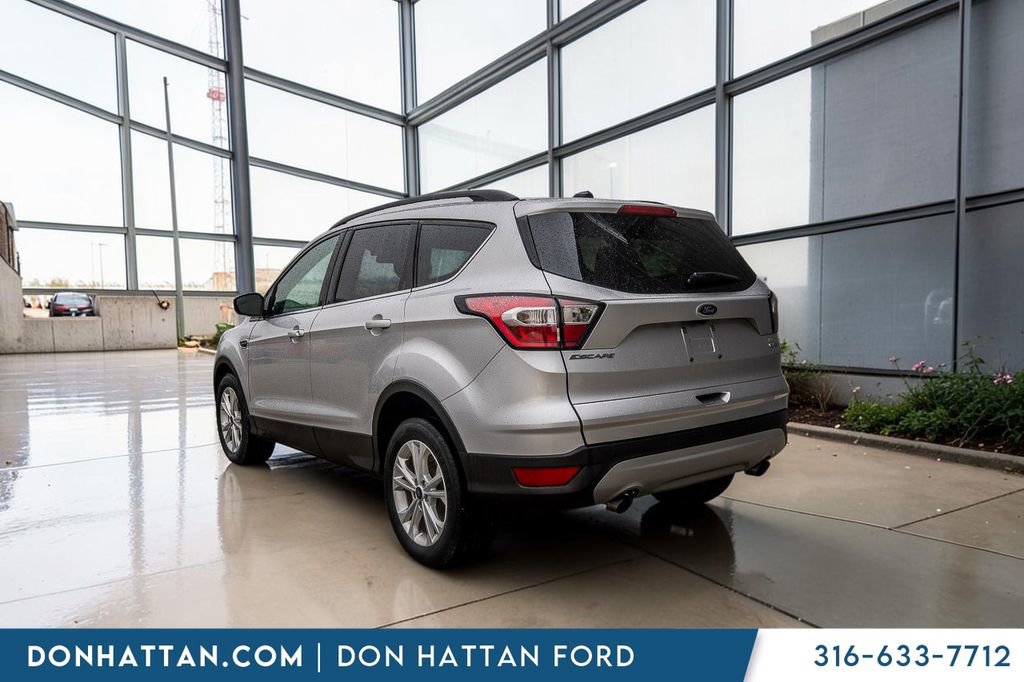 Used 2018 Ford Escape SE image 22