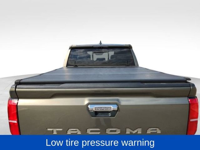 Used 2024 Toyota Tacoma Limited w/ Limited Package (LT) image 5