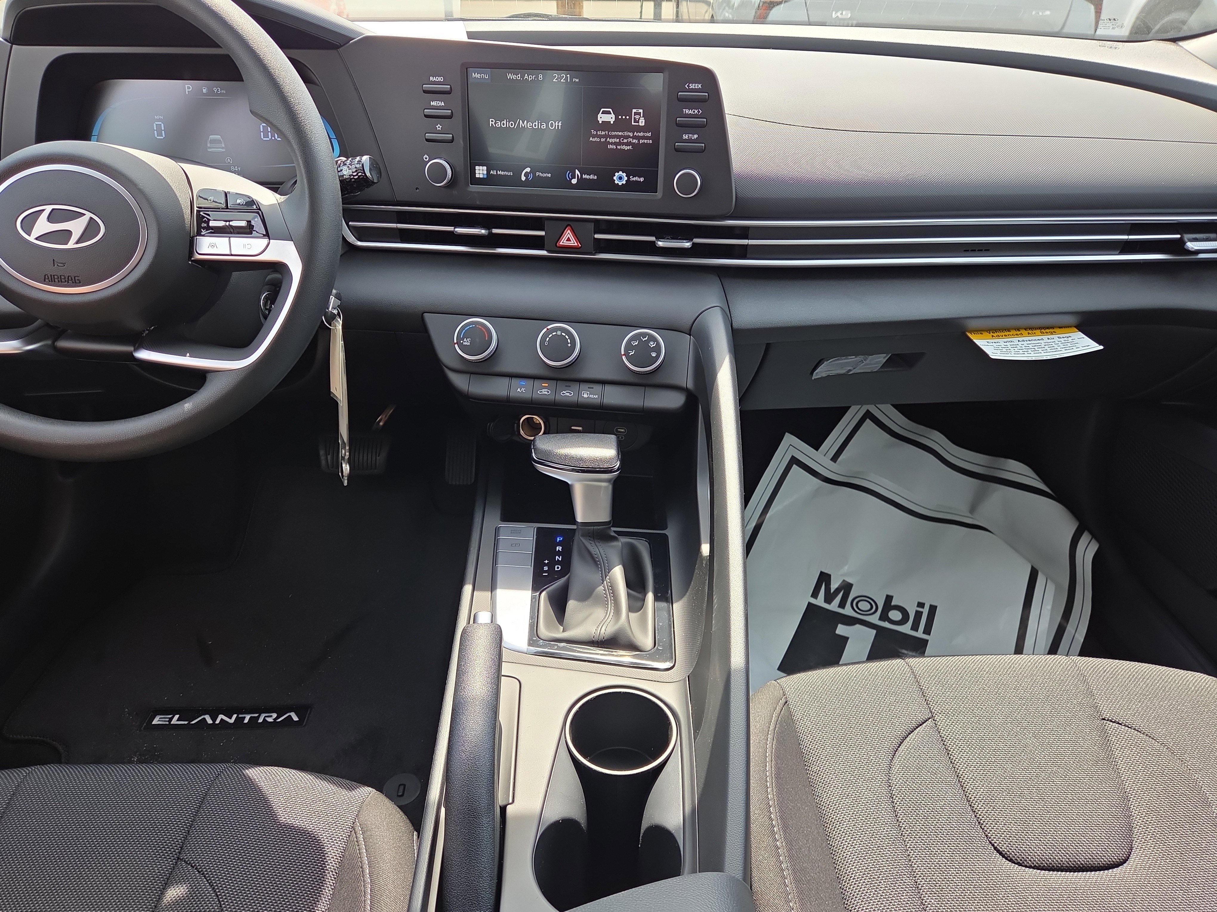 New 2026 Hyundai Elantra SE FWD image 10