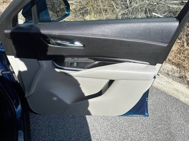 Used 2019 Cadillac XT4 Luxury w/ Cold Weather Package image 16