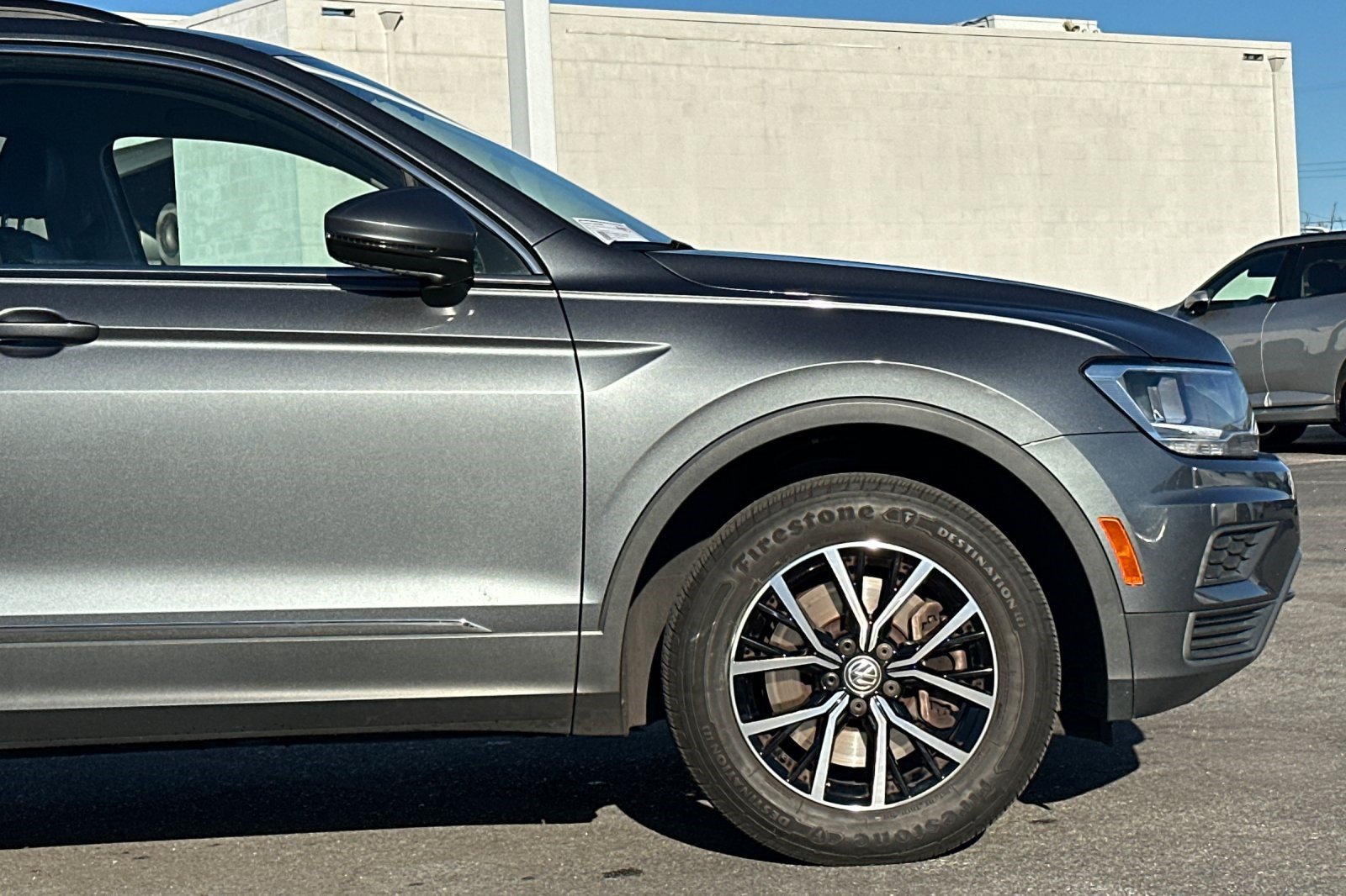 Used 2021 Volkswagen Tiguan SE AWD/4WD image 34