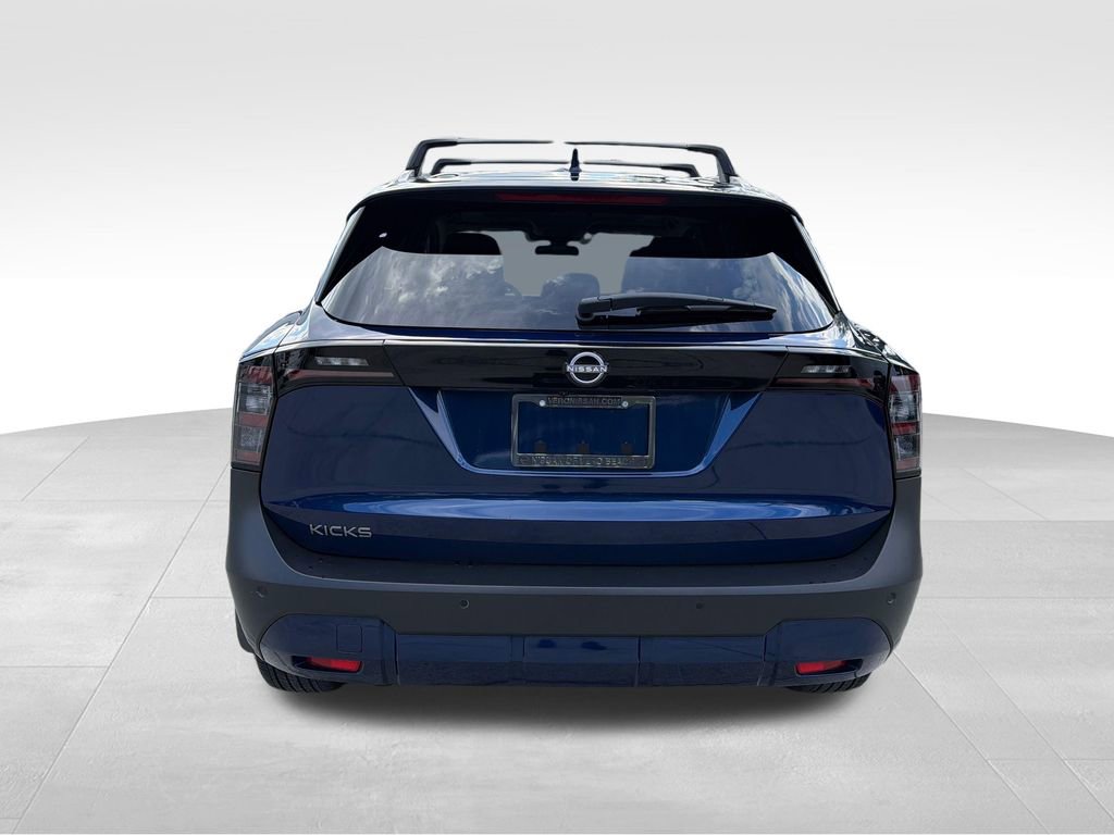 Used 2025 Nissan Kicks SV w/ SV Premium Package FWD image 7