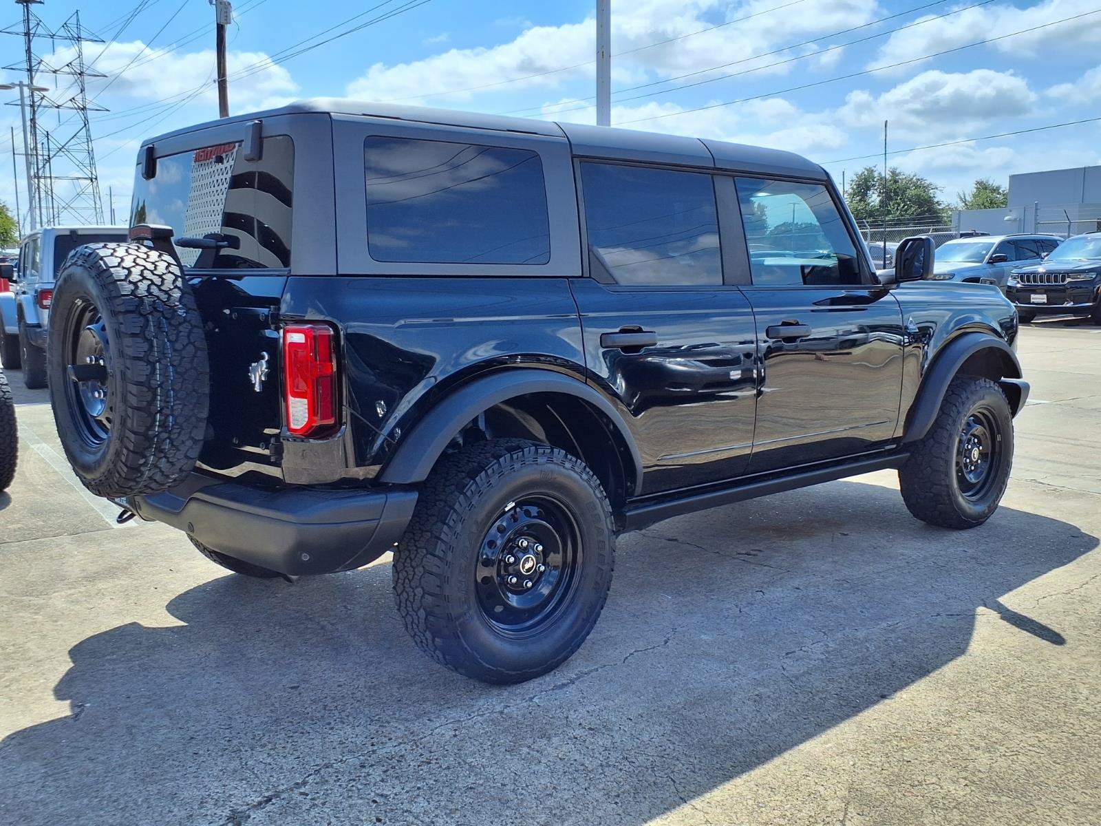 Used 2023 Ford Bronco Black Diamond AWD/4WD image 29