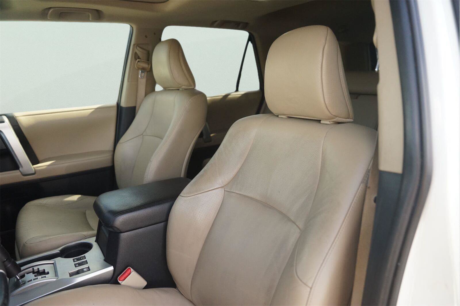 Used 2012 Toyota 4Runner Limited AWD/4WD image 10