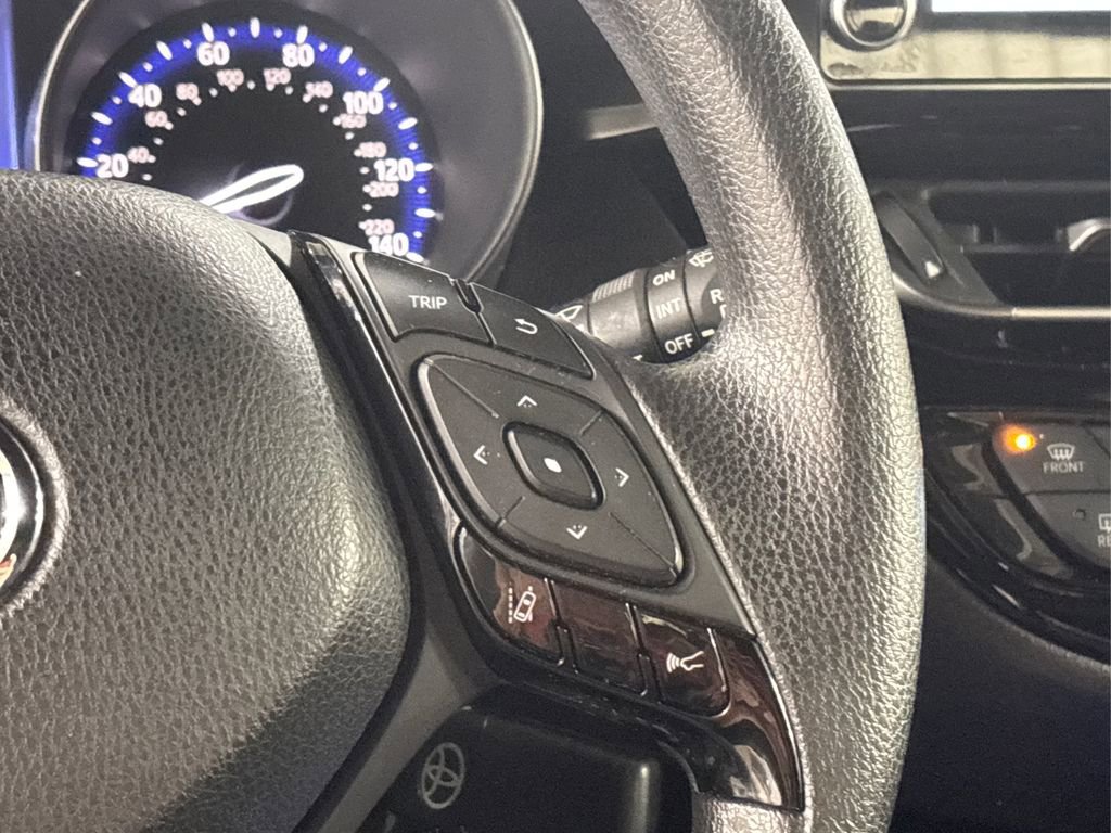 Used 2019 Toyota C-HR LE image 25