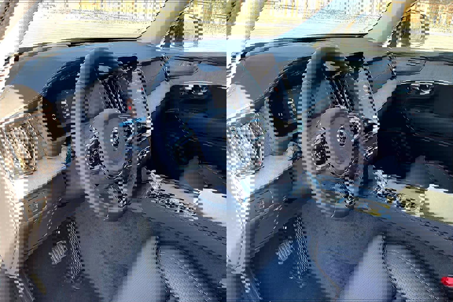 New 2026 Volvo XC90 B6 Ultra w/ Protection Package image 8