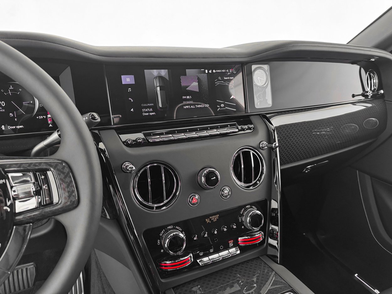 New 2026 Rolls-Royce Cullinan Black Badge AWD/4WD image 19