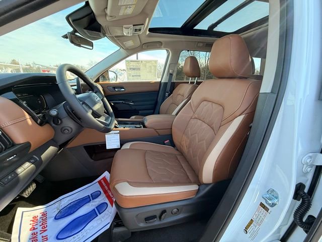 New 2026 Nissan Pathfinder Platinum AWD/4WD image 12