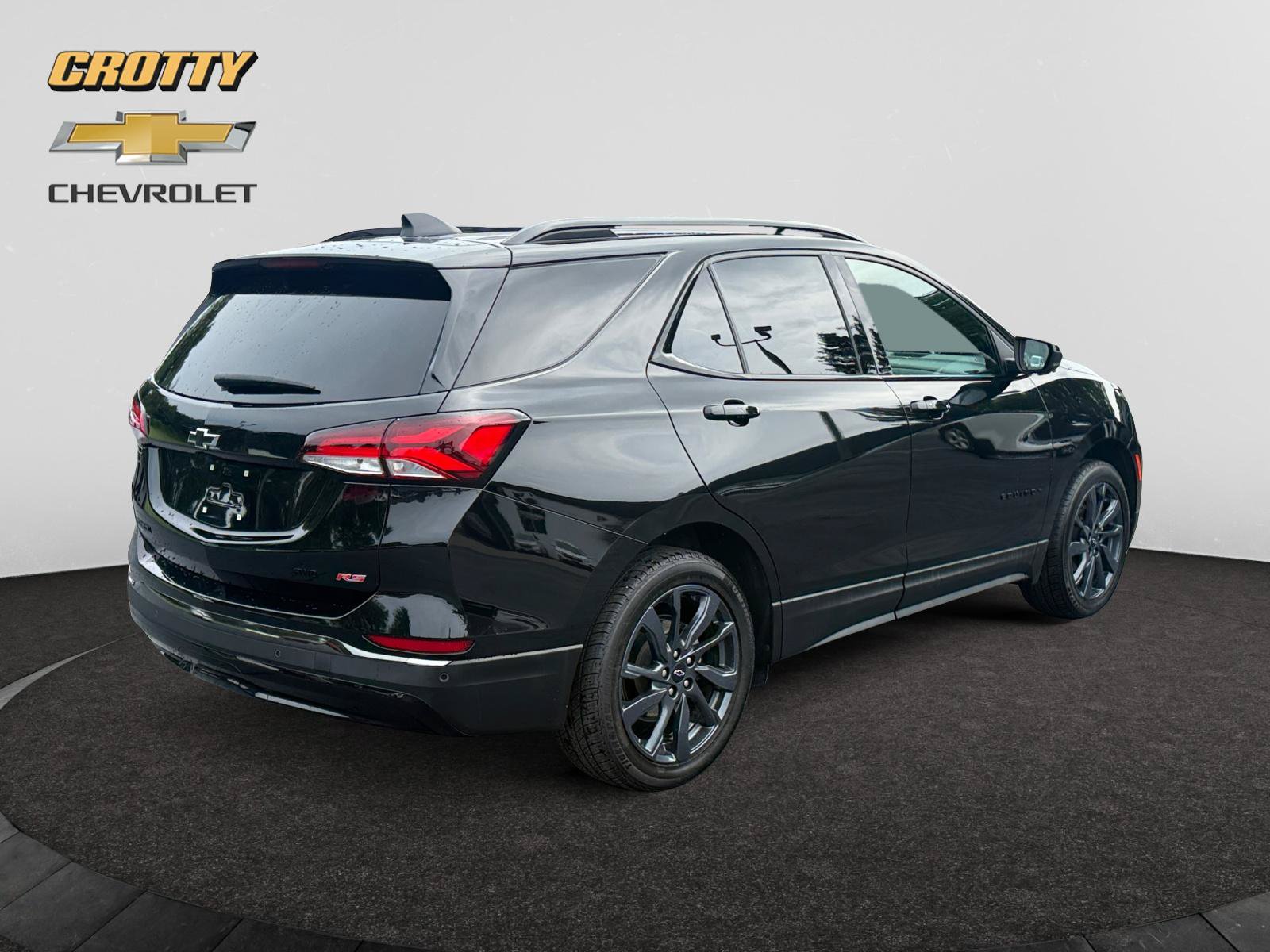Used 2022 Chevrolet Equinox RS AWD/4WD image 5