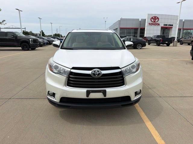 Used 2016 Toyota Highlander Limited Platinum AWD/4WD image 2