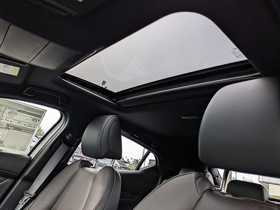 New 2026 MAZDA MAZDA3 Hatchback w/Premium Plus Pkg image 26