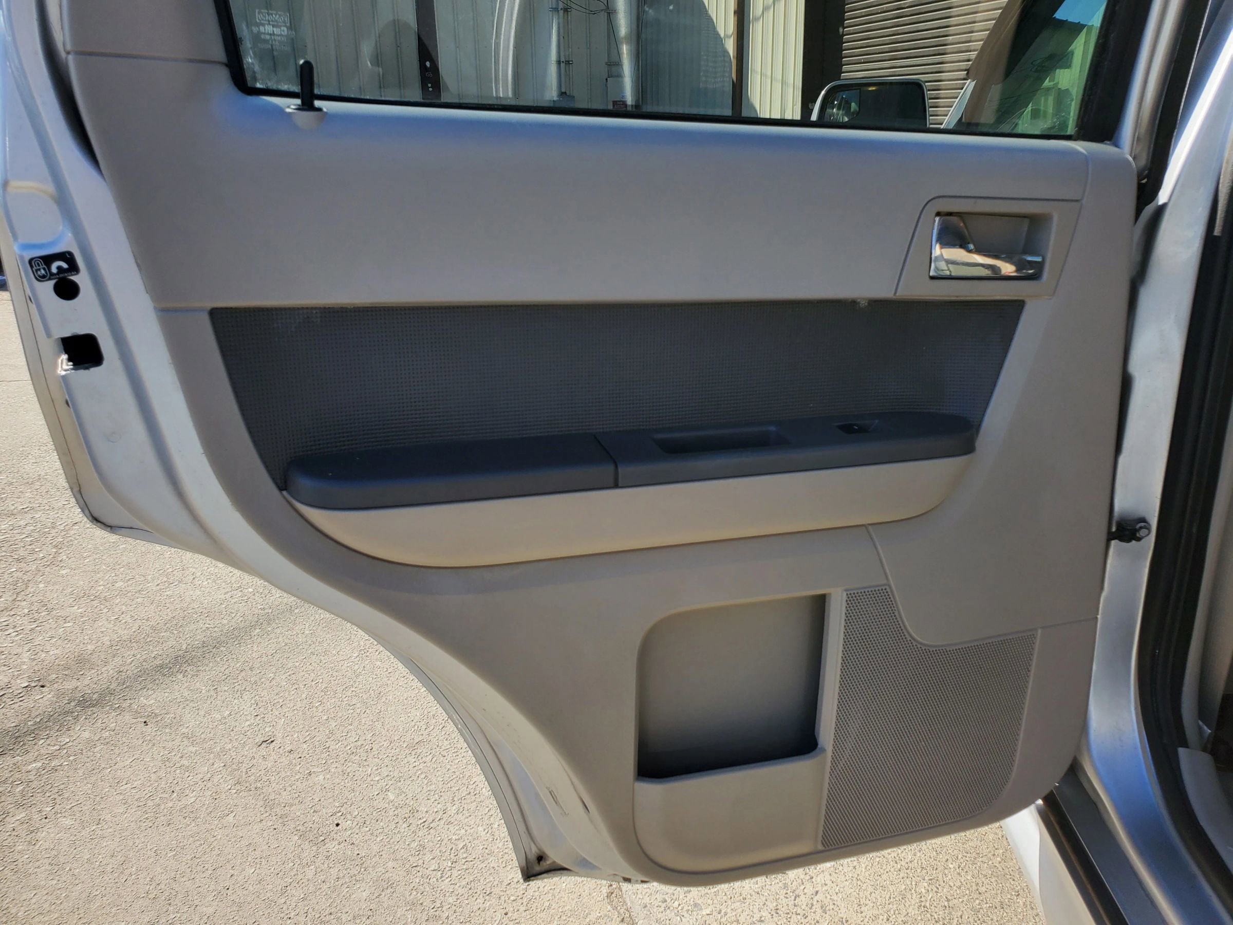 Used 2010 Mercury Mariner Premier image 20