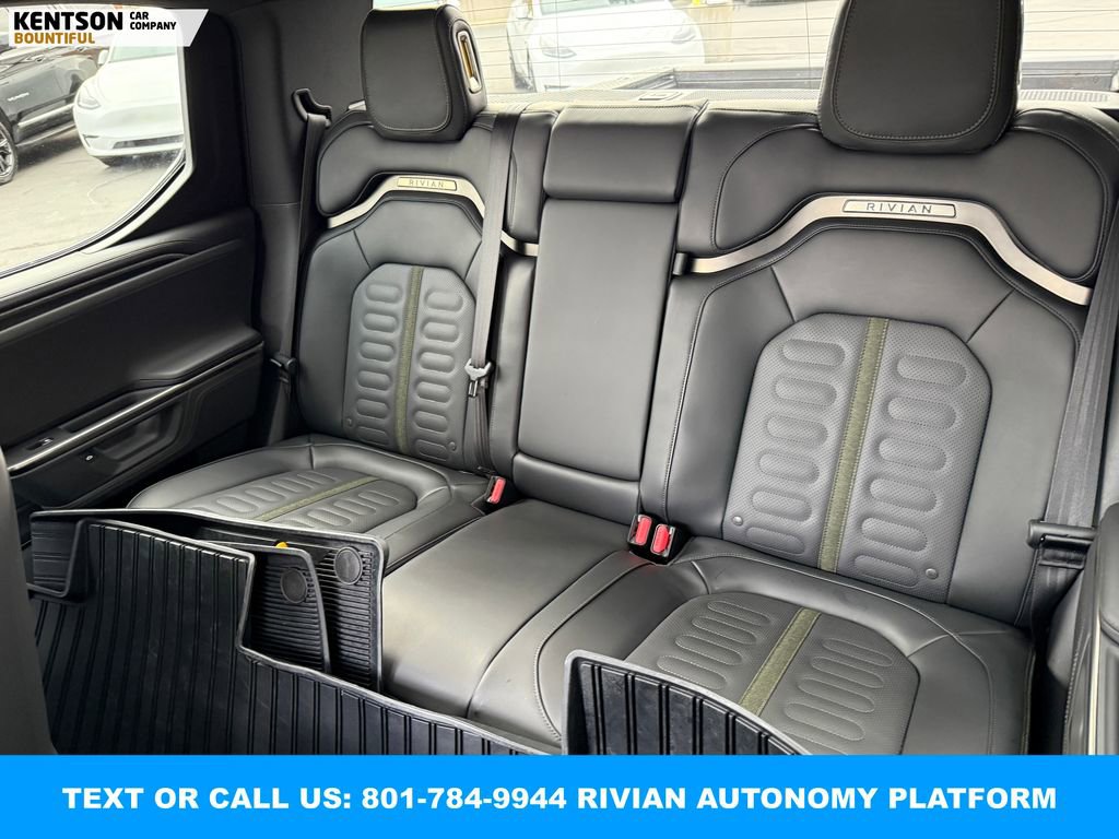 Used 2025 Rivian R1T Adventure image 31