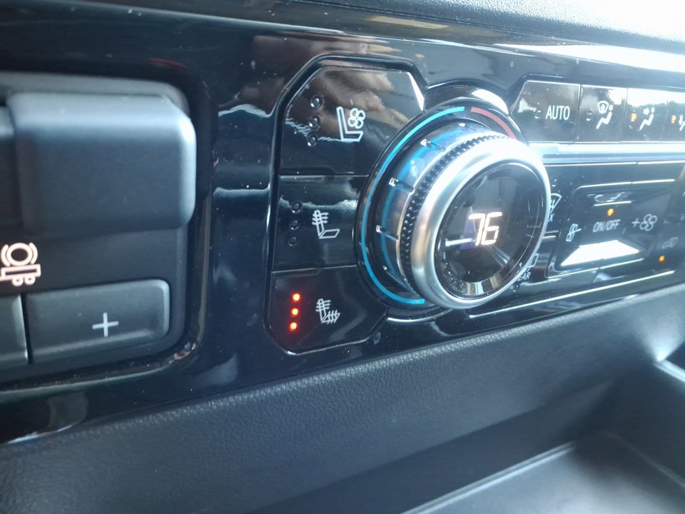 Used 2024 GMC Sierra 1500 SLT w/ SLT Premium Plus Package image 12