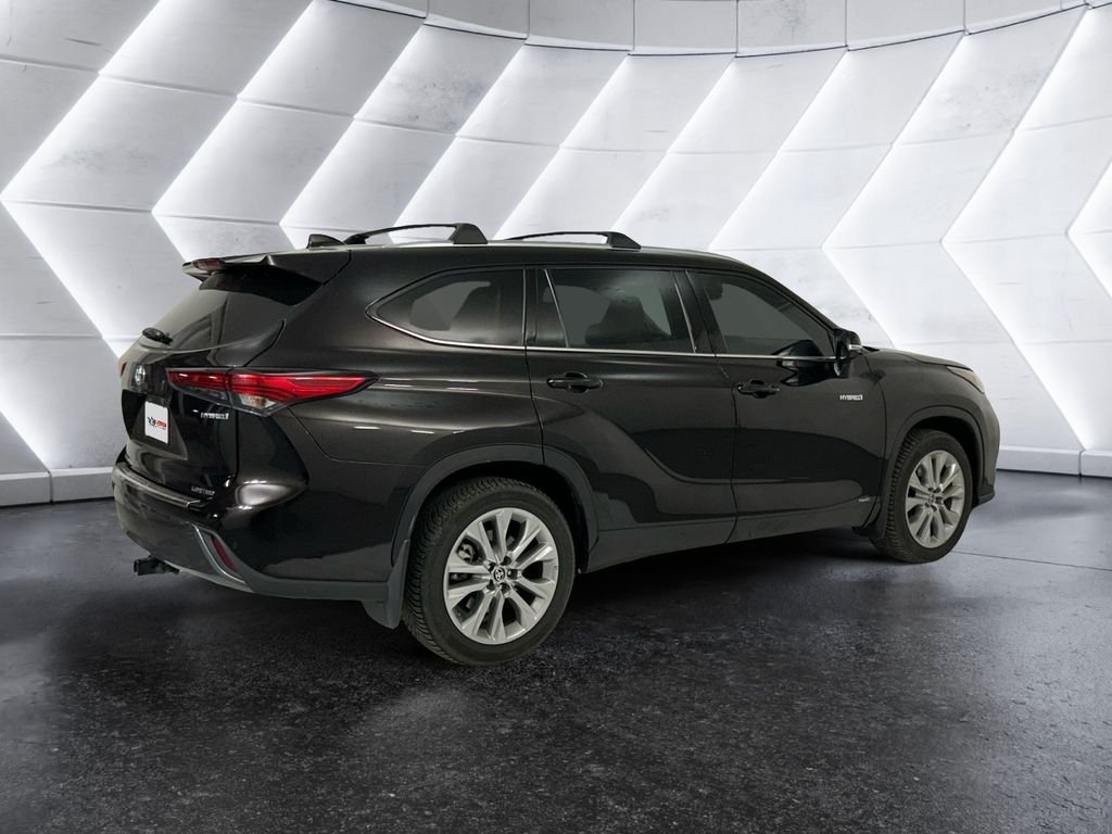 Used 2021 Toyota Highlander Limited AWD/4WD image 4