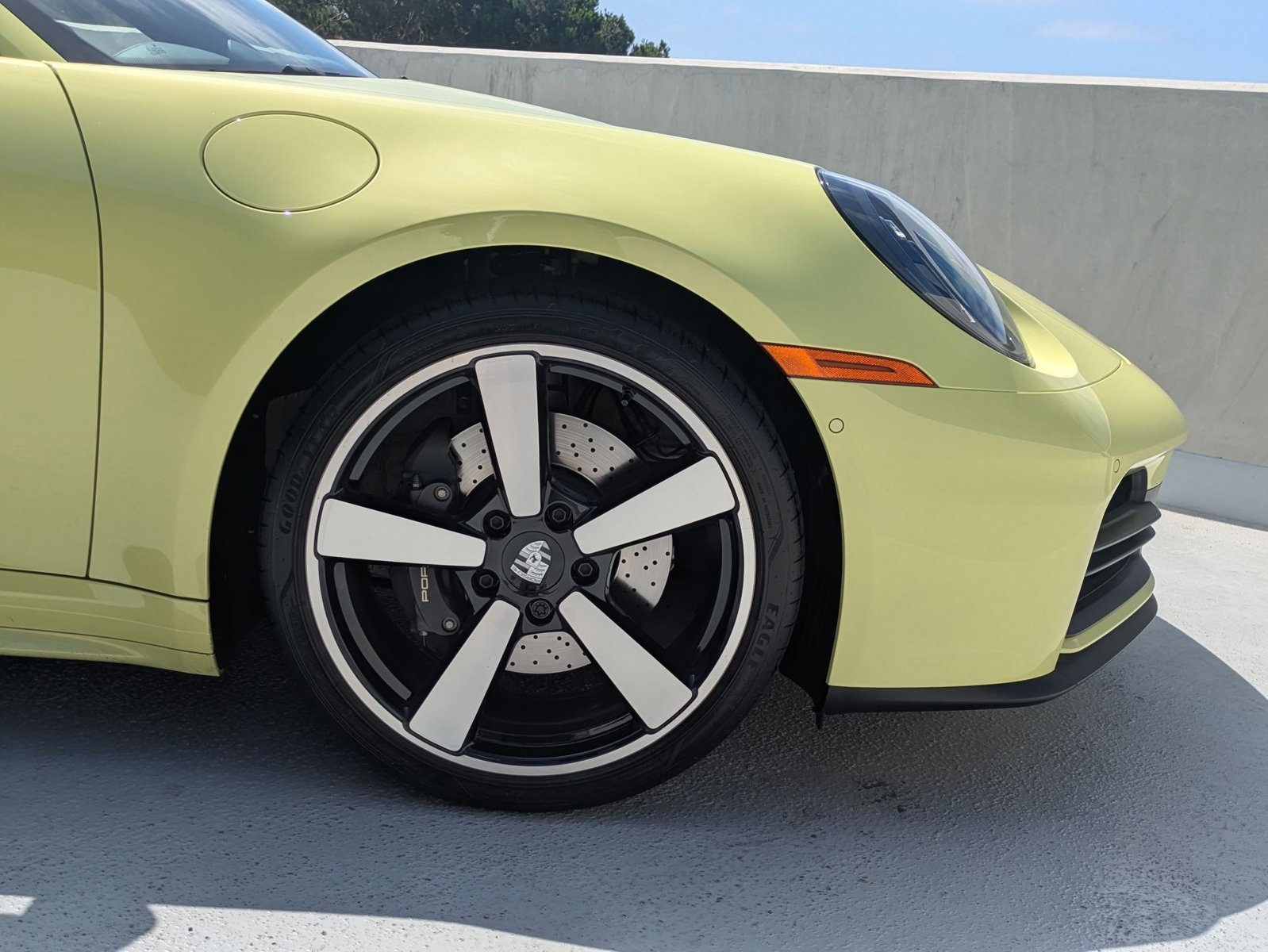 Certified 2025 Porsche 911 Carrera image 11