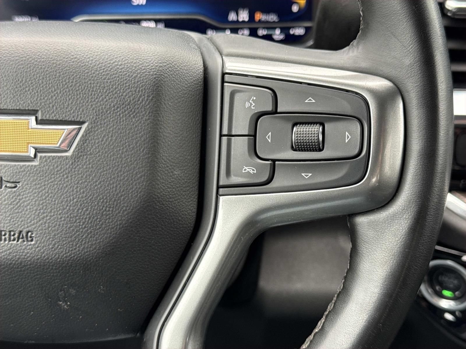 Used 2025 Chevrolet Silverado 1500 LT AWD/4WD image 12