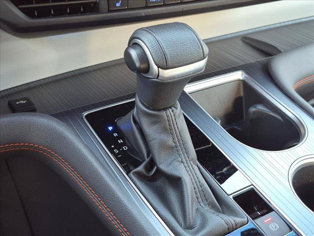 Used 2024 Toyota Sienna XSE FWD image 11