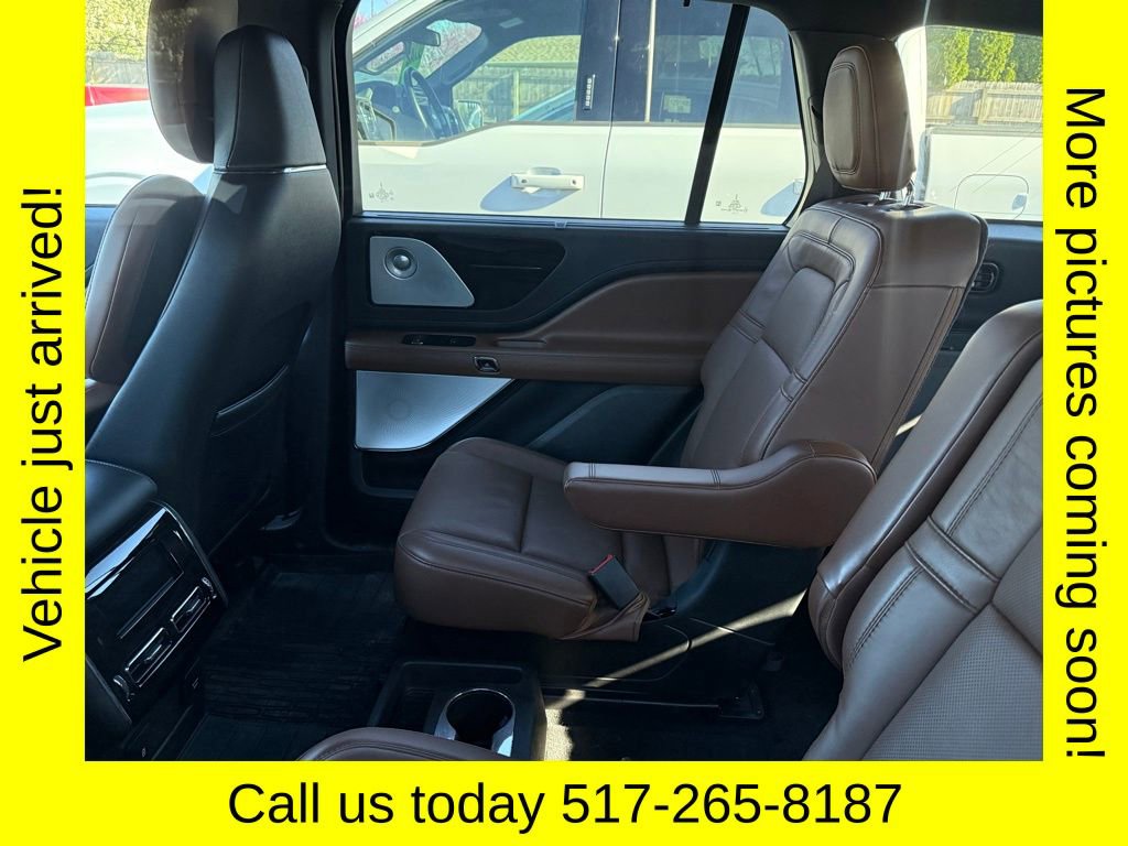 Used 2022 Lincoln Aviator Reserve w/ Equipment Group 201A image 3