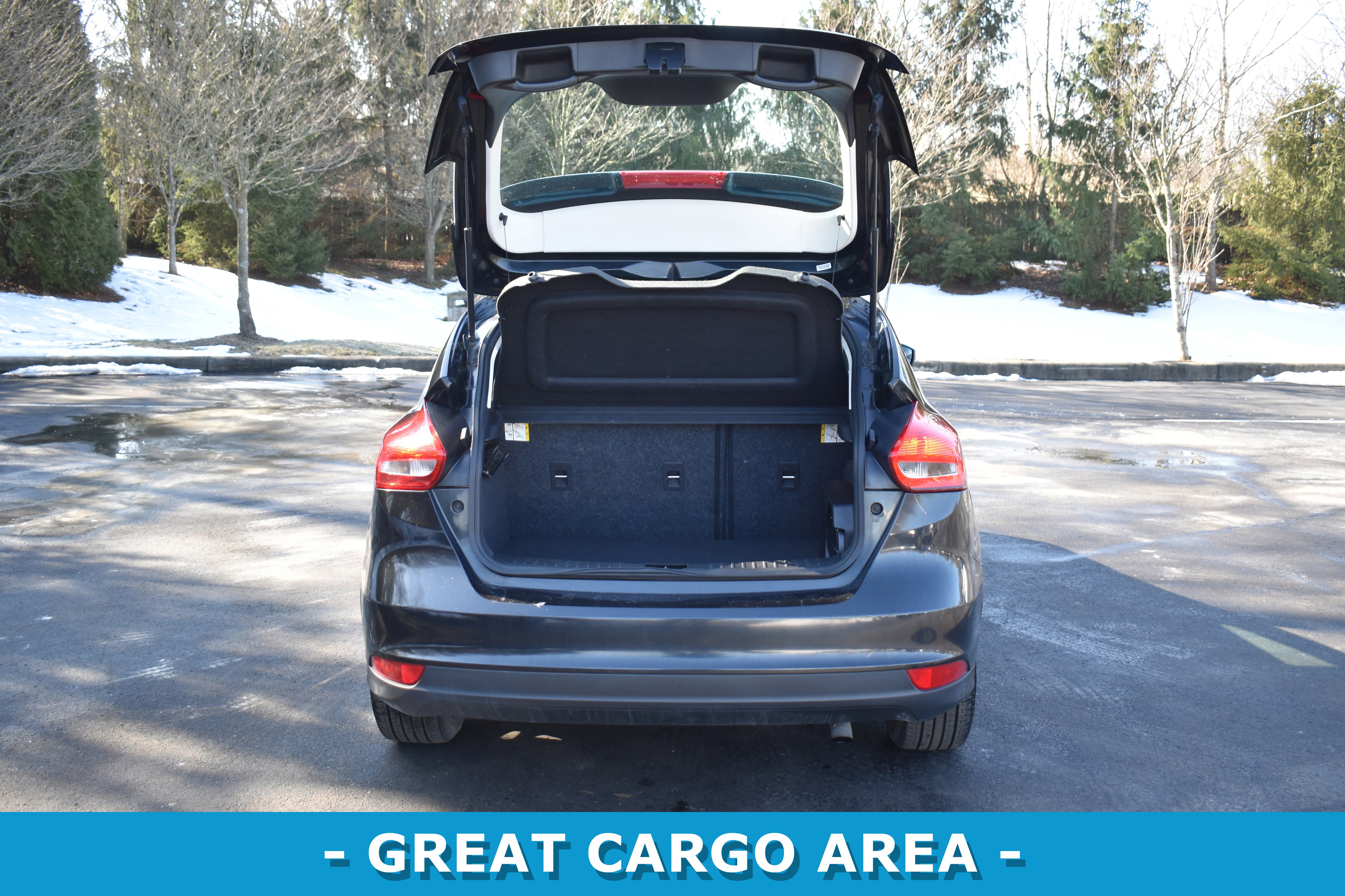 Used 2015 Ford Focus SE w/ Equipment Group 201A image 21