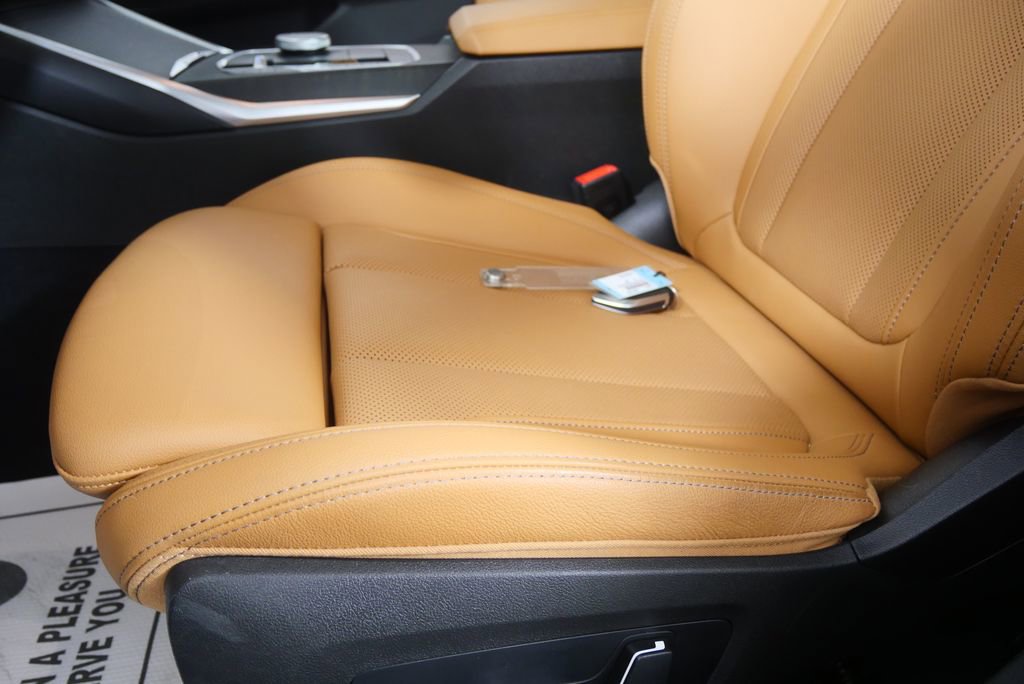 Used 2024 BMW 330i xDrive Sedan image 10