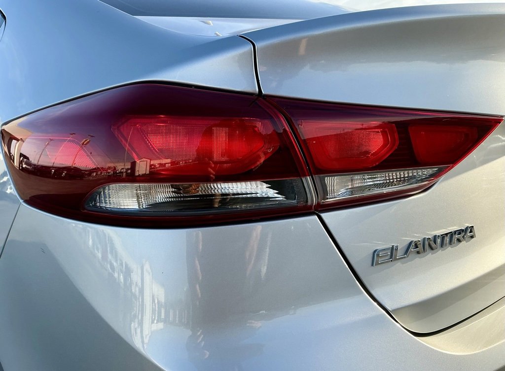 Used 2018 Hyundai Elantra SEL image 14