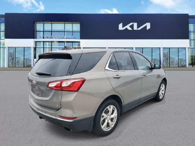 Used 2018 Chevrolet Equinox LT FWD image 4