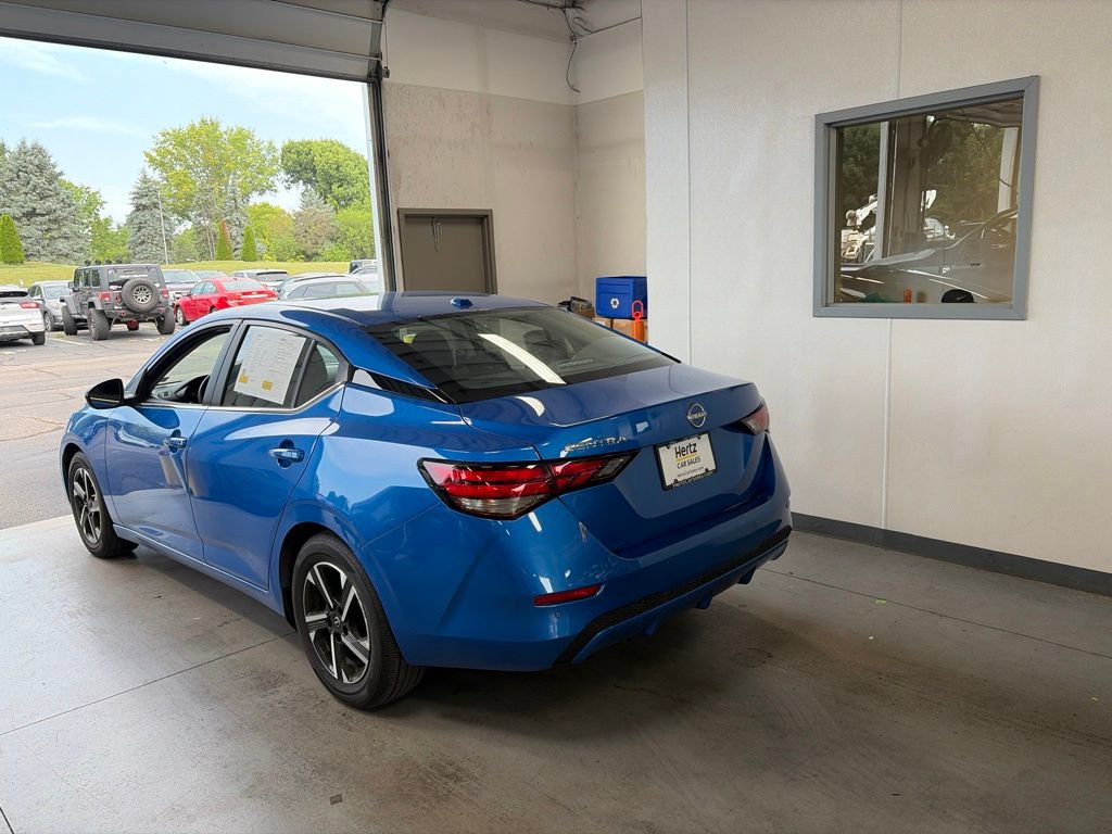 Used 2025 Nissan Sentra SV FWD image 3